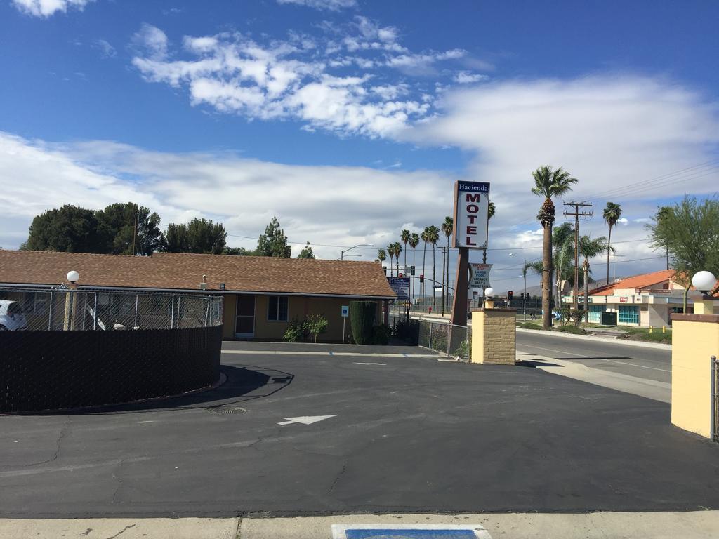 Hacienda Motel San Jacinto Exteriér fotografie