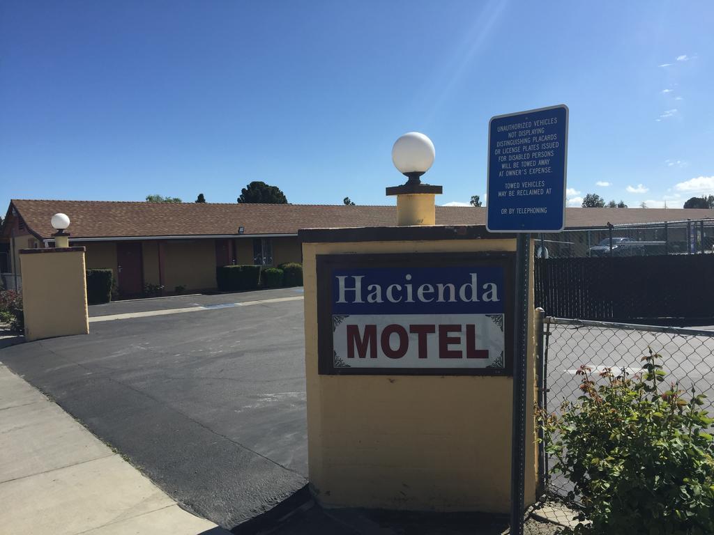 Hacienda Motel San Jacinto Exteriér fotografie